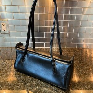Mundi Vintage Leather Shoulder Bag